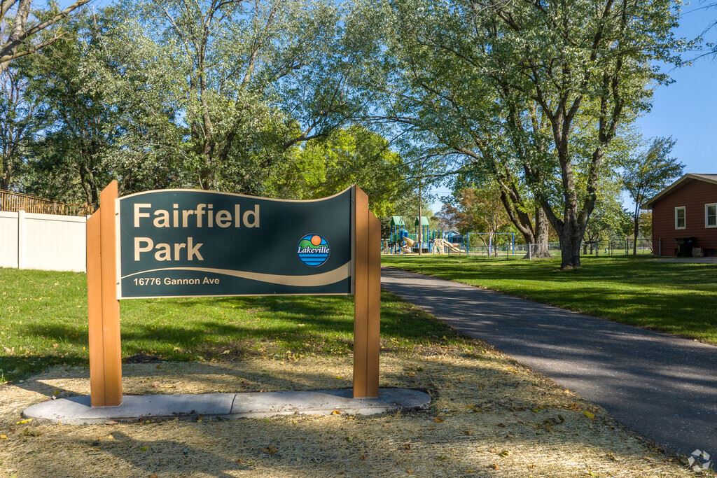 Fairfield Park Sign